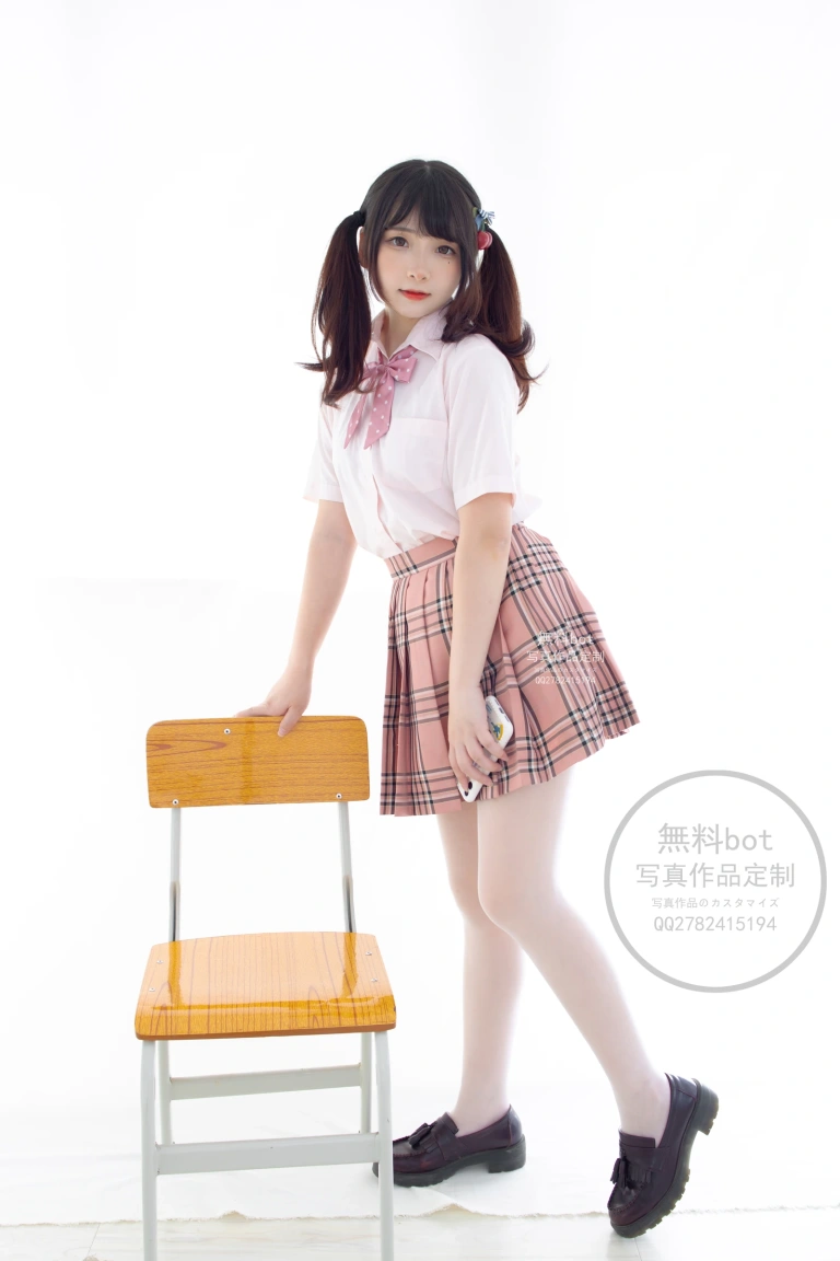 森萝财团《無料-01》写真图集 102P+1V｜在线预览与图包下载