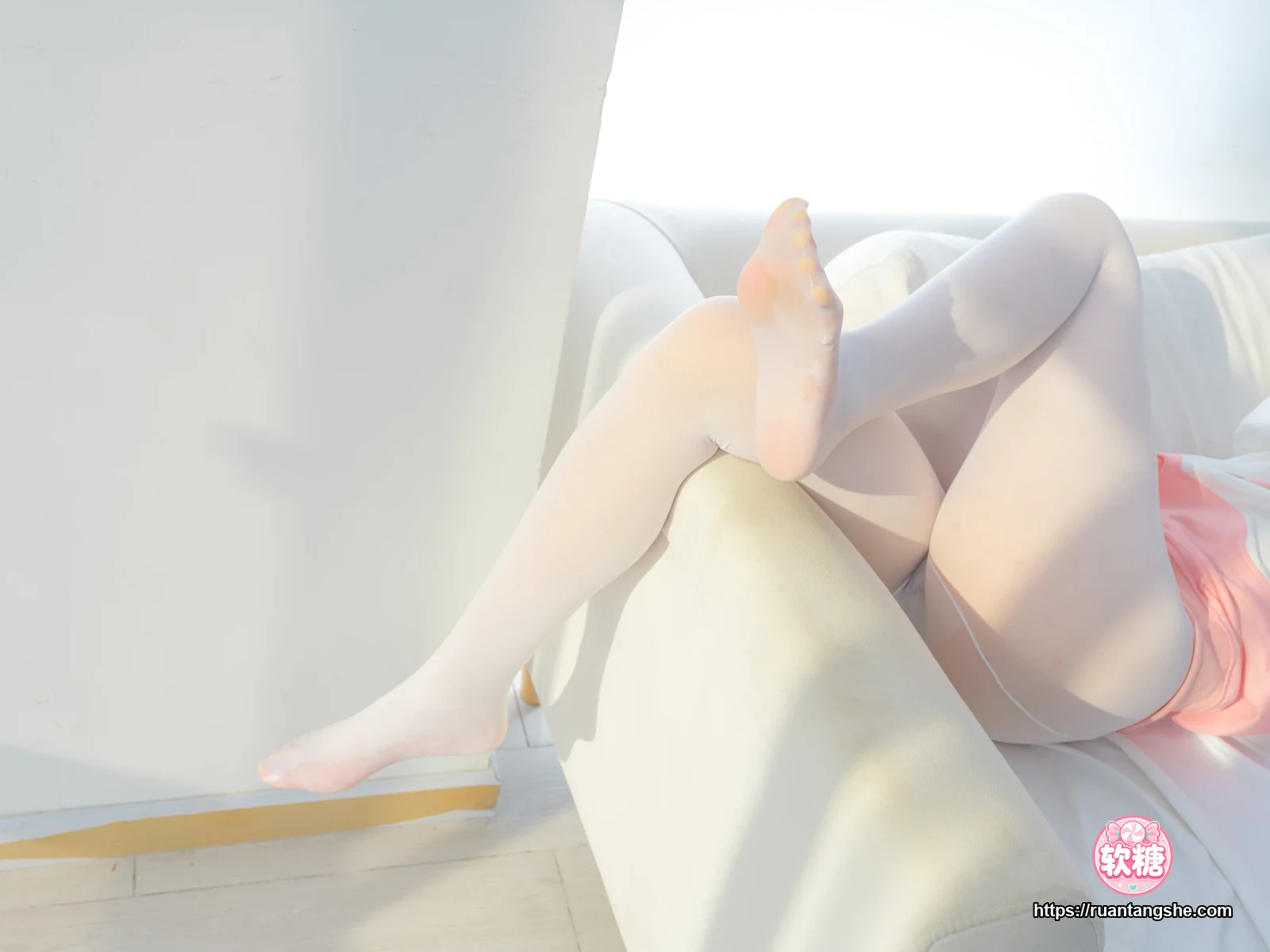 森萝财团 森萝财团 雨云-02E 4K
