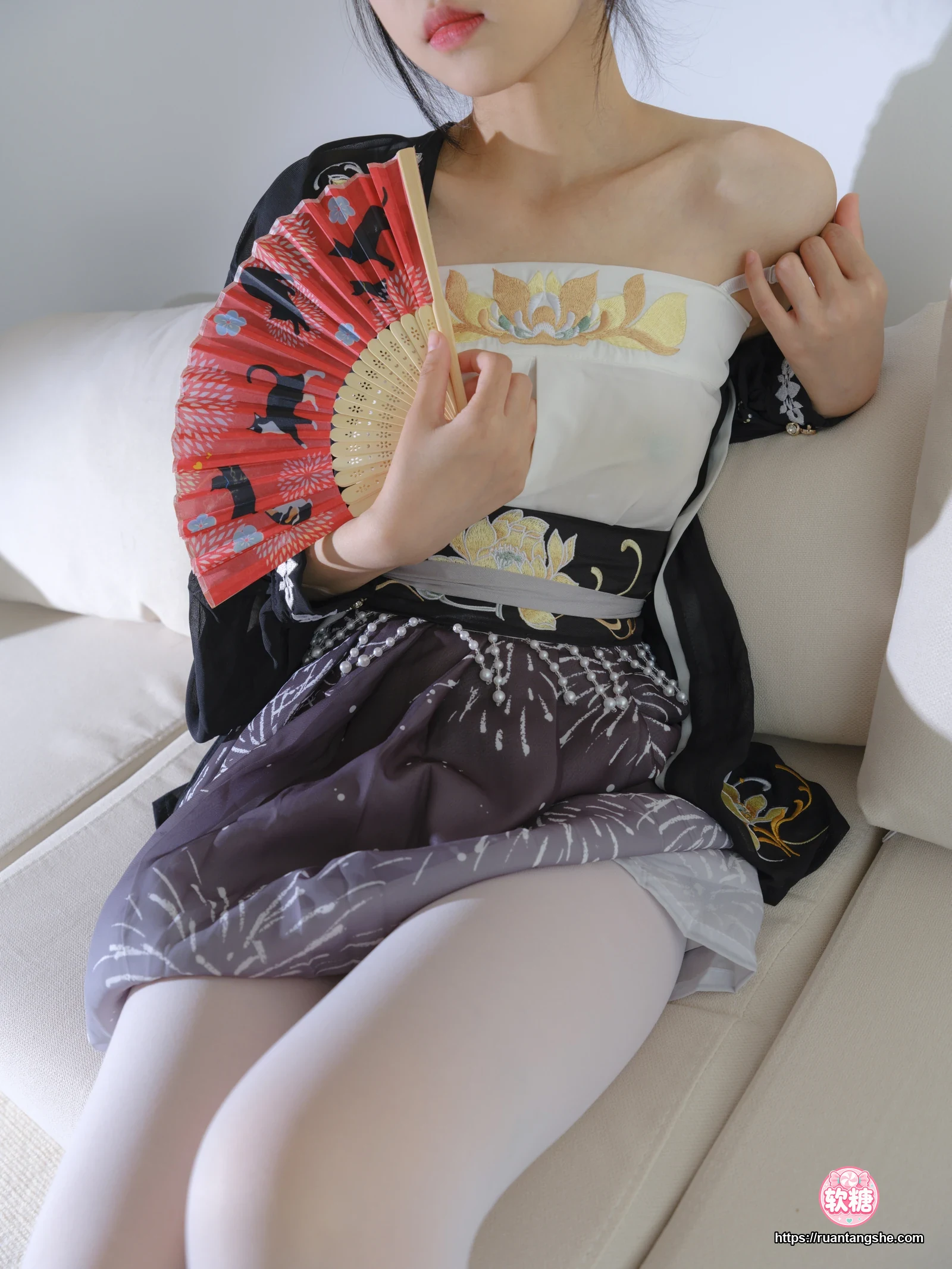 森萝财团 森萝财团 小樱-04E 4K 白丝汉服肚兜