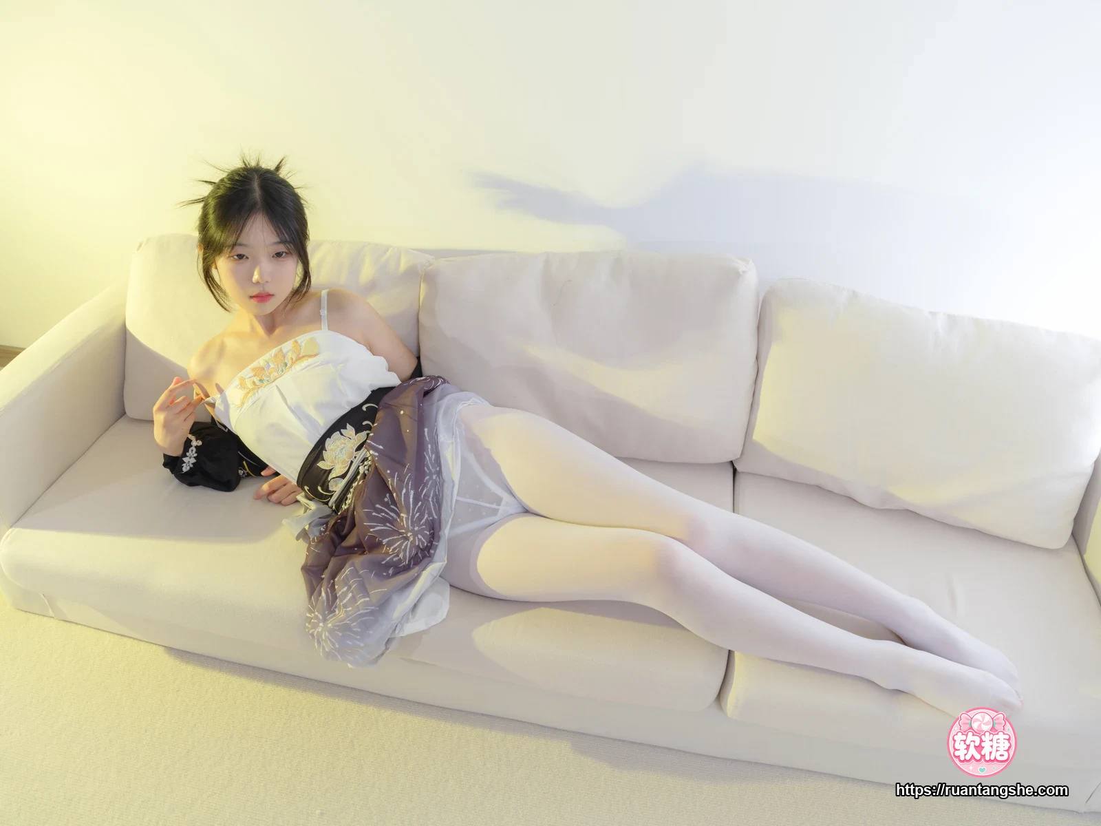 森萝财团 森萝财团 小樱-04E 4K 白丝汉服肚兜