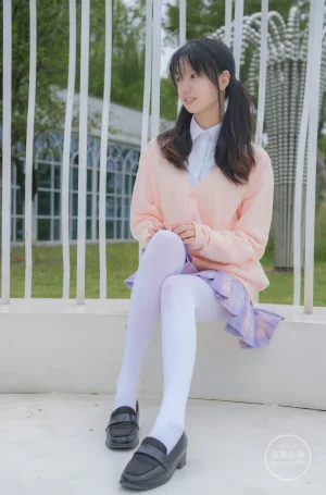 稚乖画册 晴空-08 夜夜《稚乖画册 颓废-01》写真图集 73P｜在线预览与图包下载