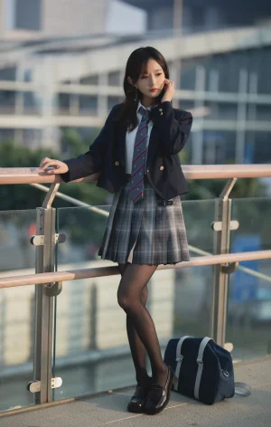 51酱《2023年02月真爱粉》写真图集 68P+6V｜在线预览与图包下载
