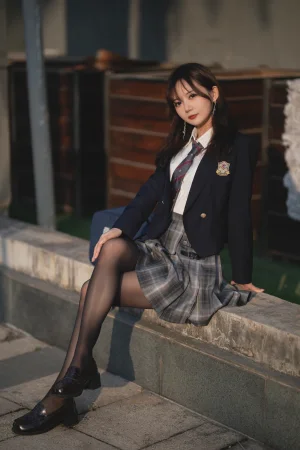 51酱《2023年02月真爱粉》写真图集 68P+6V｜在线预览与图包下载