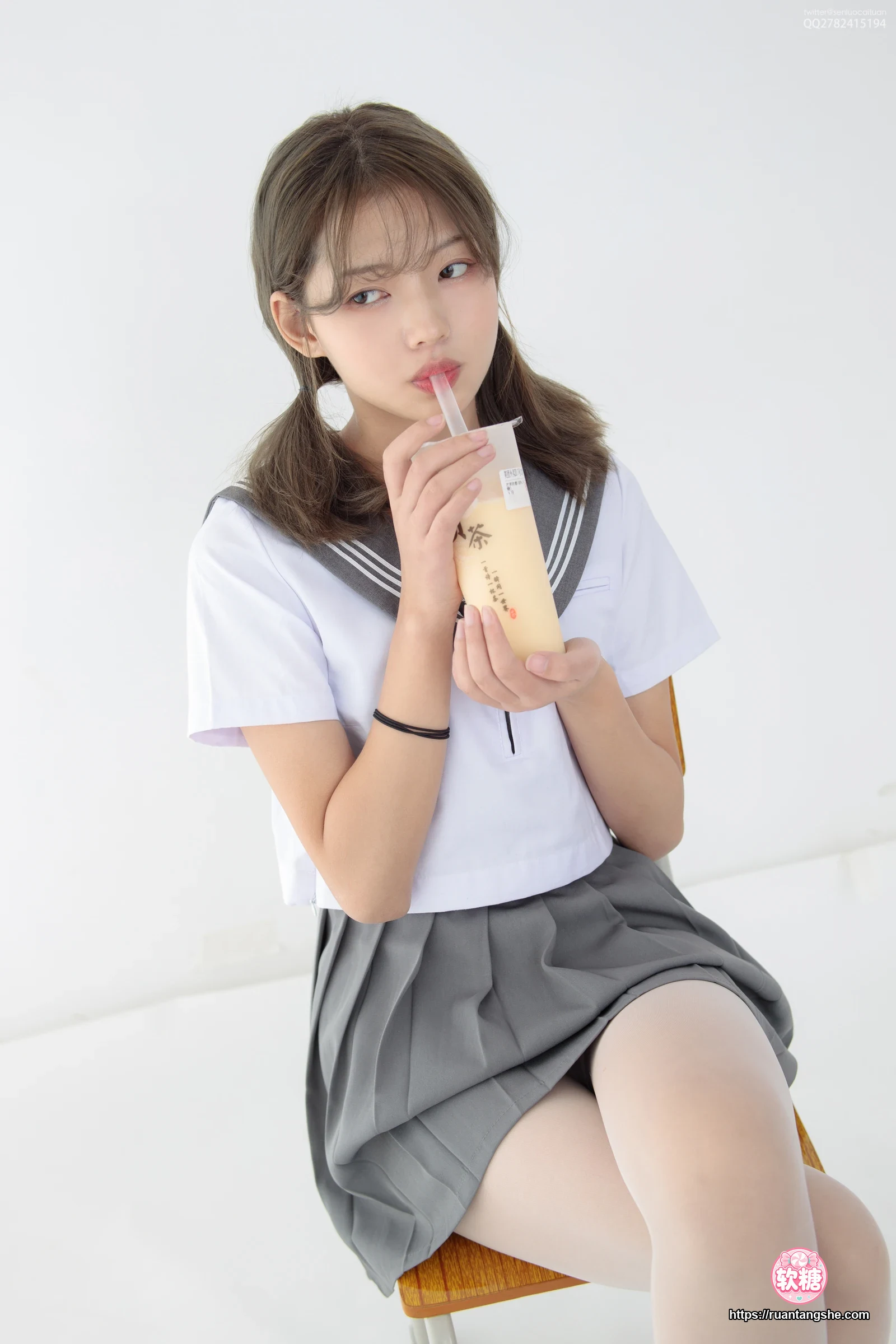 森萝财团 JKFUN-048 《白丝网鞋合辑》 13D白丝 默陌+芝士 芝士