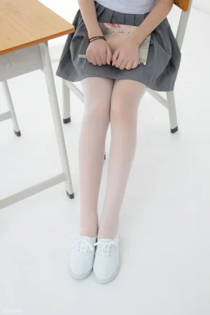 森萝财团《JKFUN-048 《白丝网鞋合辑》 13D白丝 默陌+芝士 芝士》写真图集 56P+1V｜在线预览与图包下载