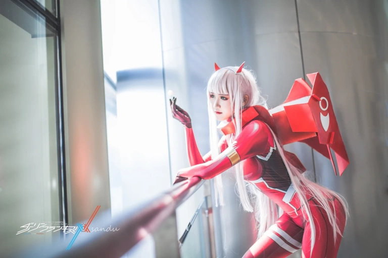 三度_69《DARLING in the FRANXX》写真图集 16P｜在线预览与图包下载
