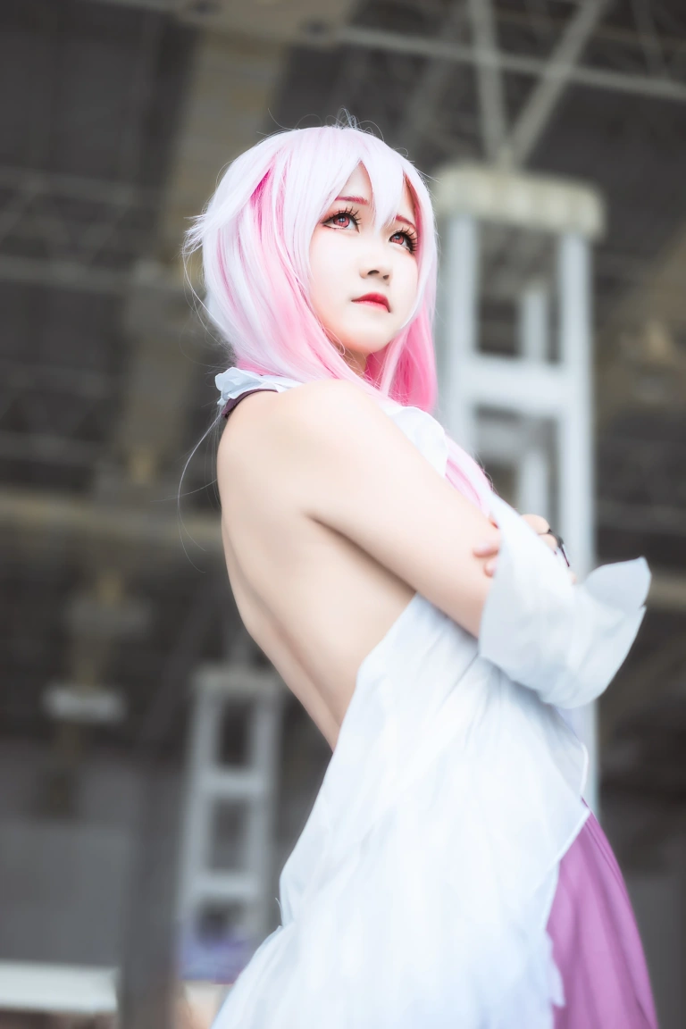三度_69《EGOIST》写真图集 8P｜在线预览与图包下载