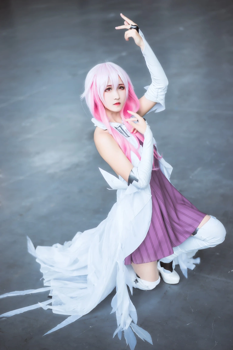三度_69《EGOIST》写真图集 8P｜在线预览与图包下载