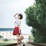 三度_69《JK红裙》写真图集 11P｜在线预览与图包下载