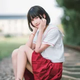 三度_69《JK红裙》写真图集 11P｜在线预览与图包下载