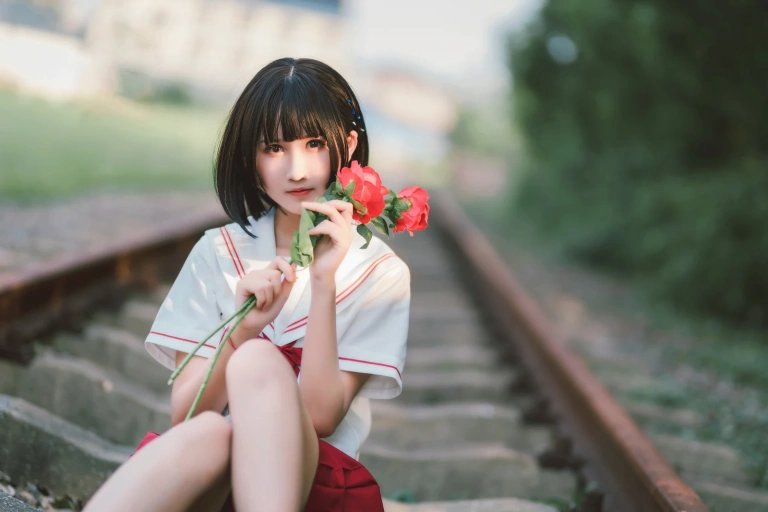三度_69《JK红裙》写真图集 11P｜在线预览与图包下载