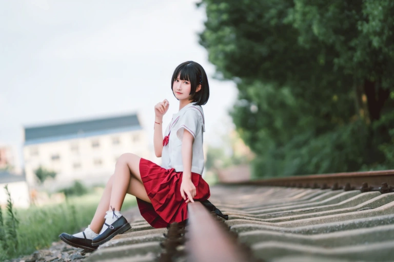 三度_69《JK红裙》写真图集 11P｜在线预览与图包下载