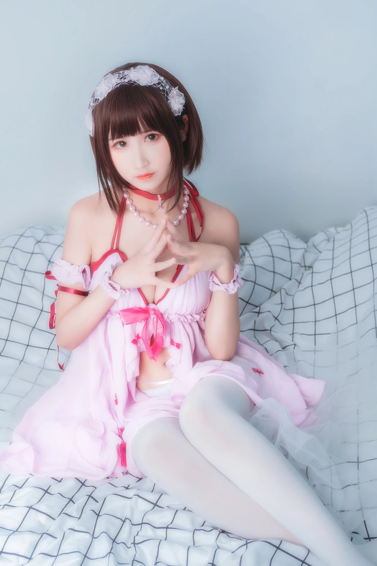 三度_69《加藤惠睡衣》写真图集 9P｜在线预览与图包下载