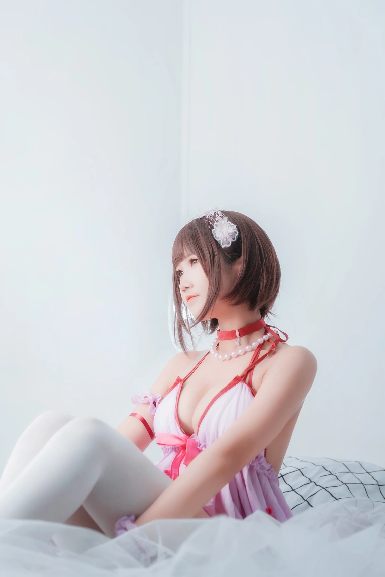 三度_69《加藤惠睡衣》写真图集 9P｜在线预览与图包下载
