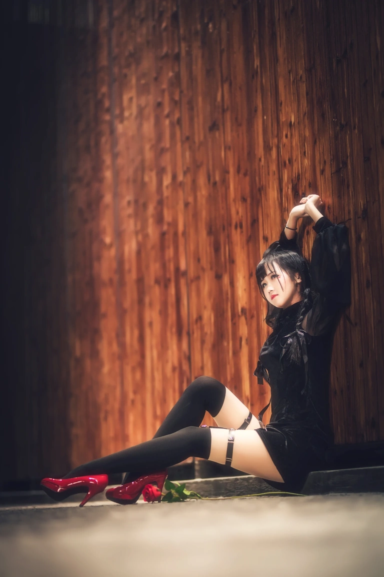 三度_69《玫瑰旗袍》写真图集 13P｜在线预览与图包下载