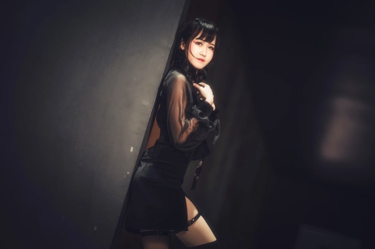 三度_69《玫瑰旗袍》写真图集 13P｜在线预览与图包下载