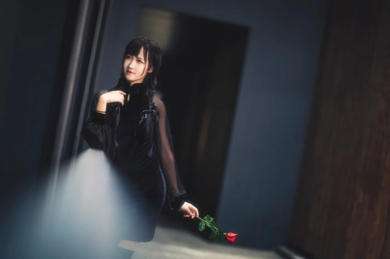 三度_69《玫瑰旗袍》写真图集 13P｜在线预览与图包下载