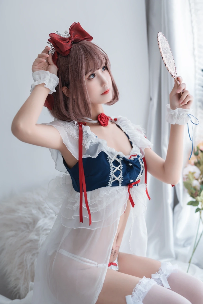 三度_69《白雪姬》写真图集 41P+3V｜在线预览与图包下载