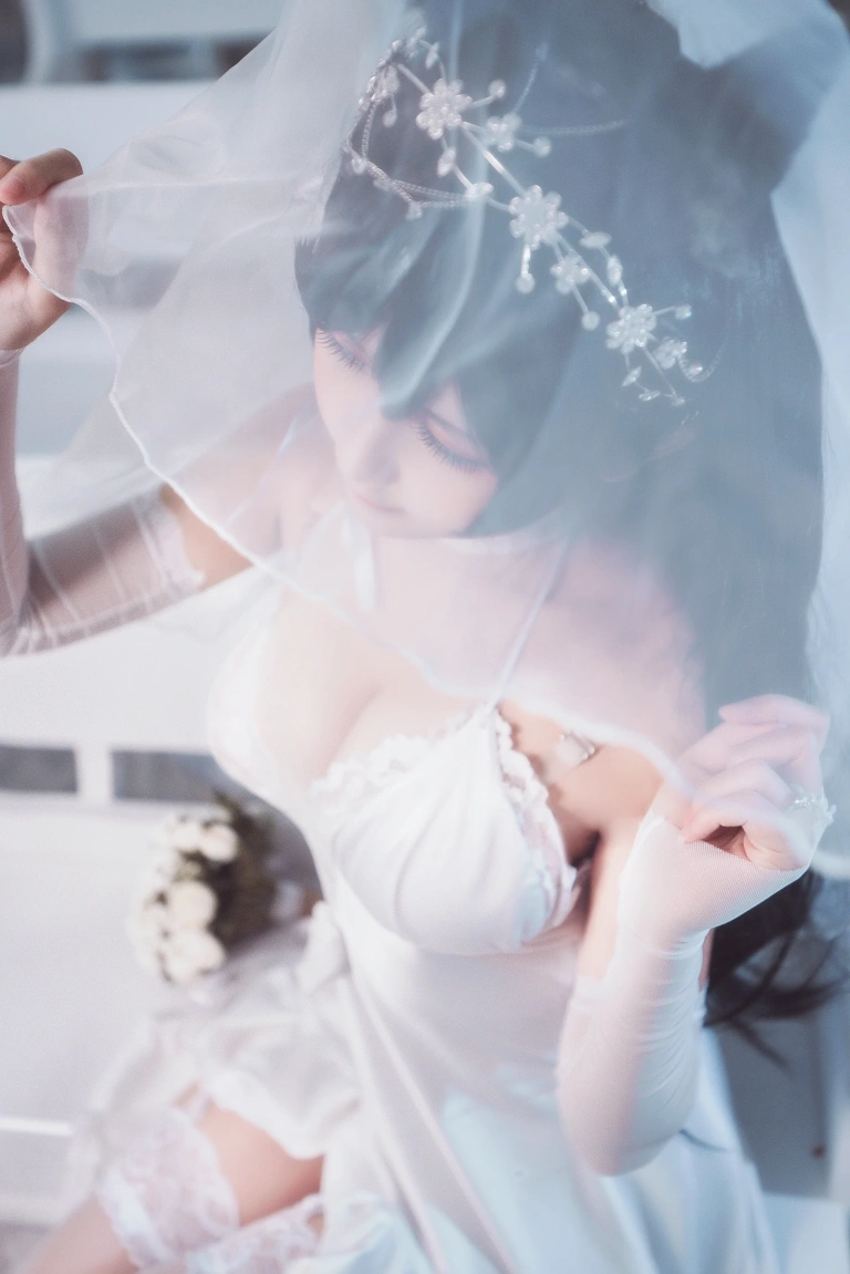 三度_69《碧蓝航线 犬》写真图集 22P｜在线预览与图包下载