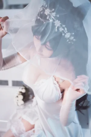三度_69《碧蓝航线 犬》写真图集 22P｜在线预览与图包下载