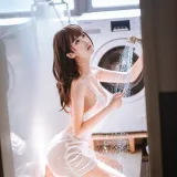 三度_69《赤夏》写真图集 21P｜在线预览与图包下载