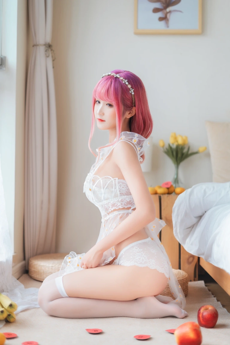 三度_69《雏菊围裙》写真图集 47P｜在线预览与图包下载