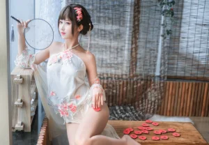 三度_69《肚兜》写真图集 32P｜在线预览与图包下载