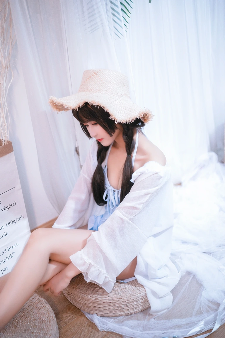 三度_69《房间里的夏天》写真图集 42P｜在线预览与图包下载
