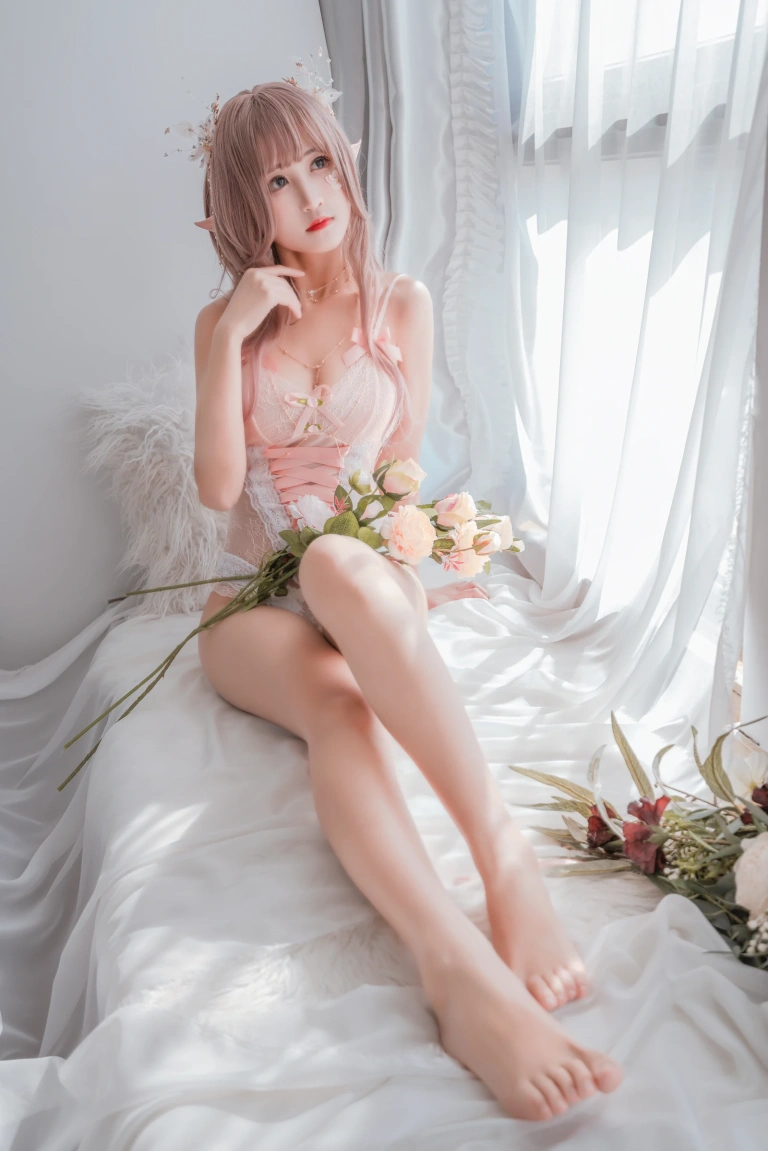 三度_69《精灵紧身衣》写真图集 31P+5V｜在线预览与图包下载