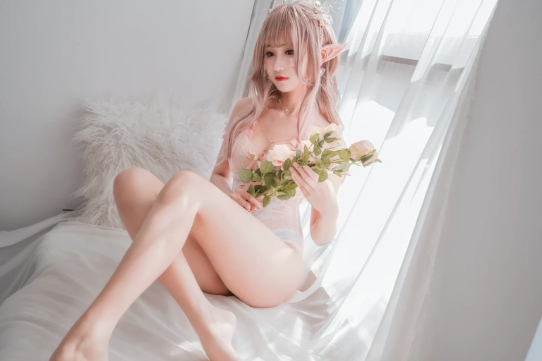 三度_69《精灵紧身衣》写真图集 31P+5V｜在线预览与图包下载