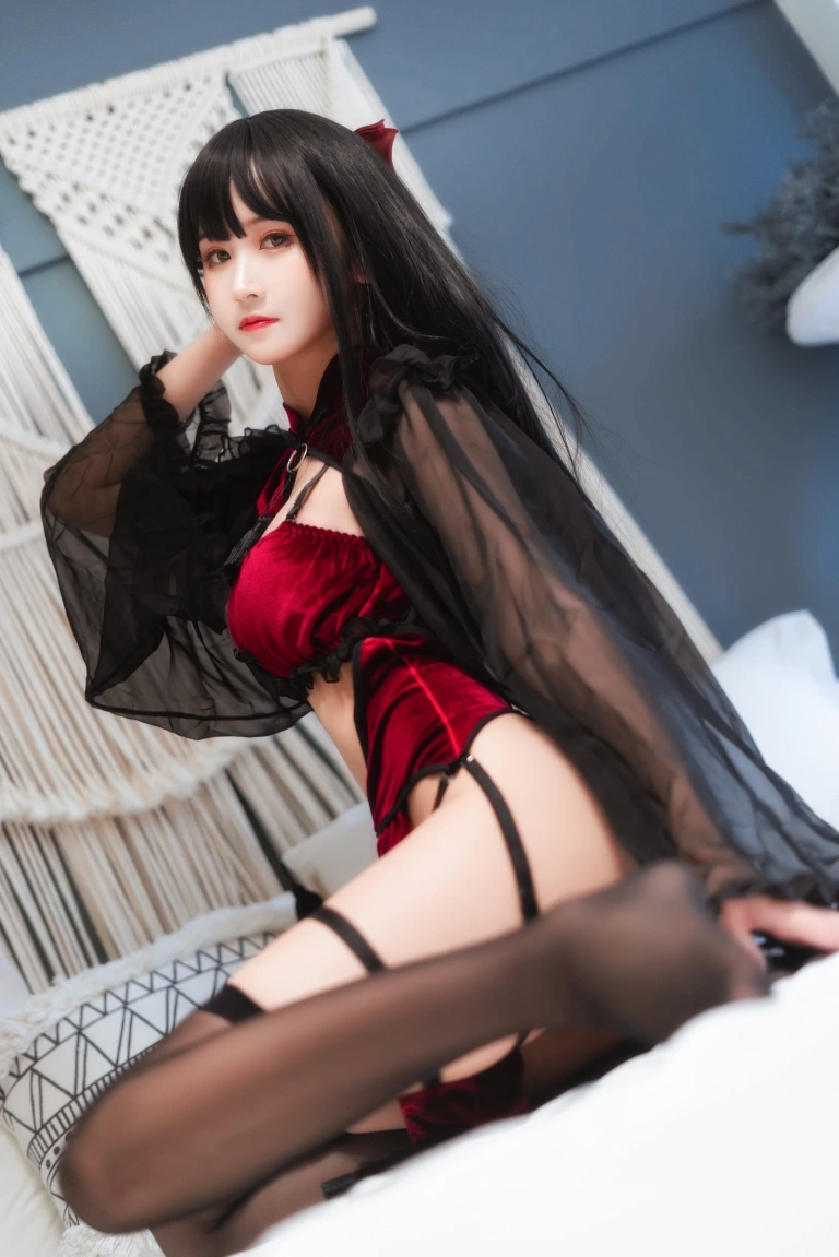 三度_69《勒肉旗袍》写真图集 26P｜在线预览与图包下载