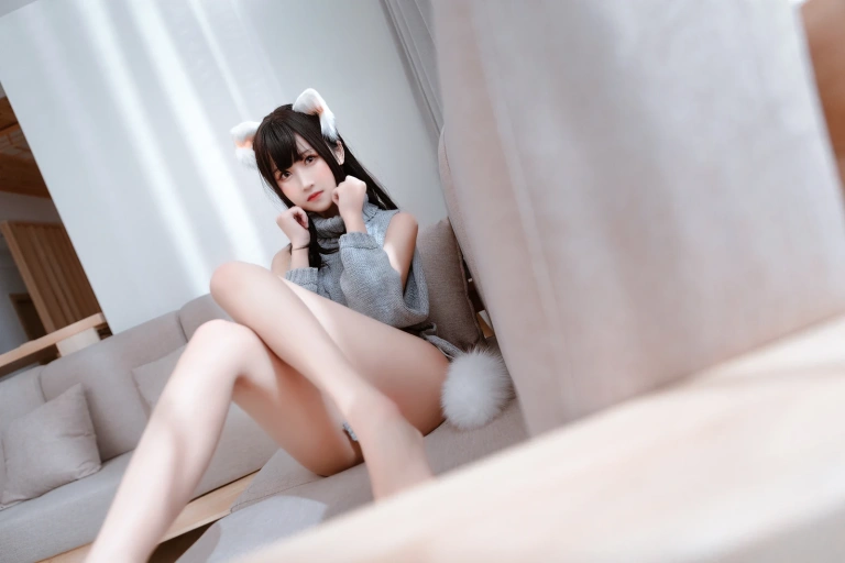 三度_69《露背毛衣》写真图集 36P+2V｜在线预览与图包下载