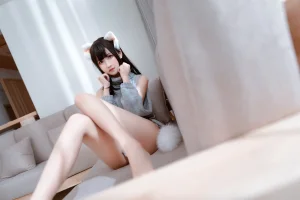 三度_69《露背毛衣》写真图集 36P+2V｜在线预览与图包下载