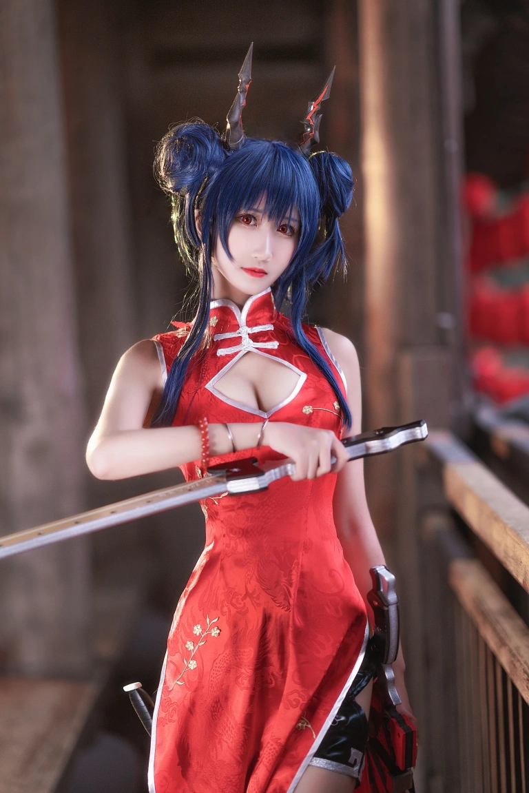 三度_69《明日方舟 陈》写真图集 12P｜在线预览与图包下载