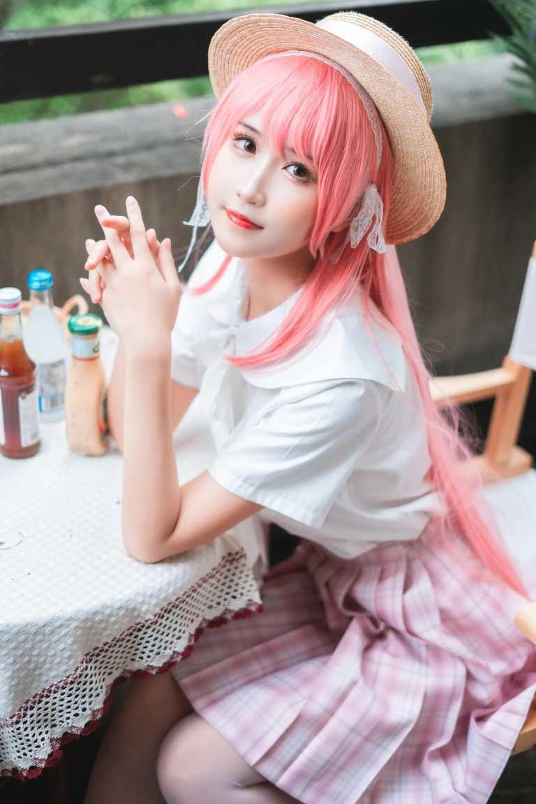 三度_69《双面恋人》写真图集 36P+1V｜在线预览与图包下载