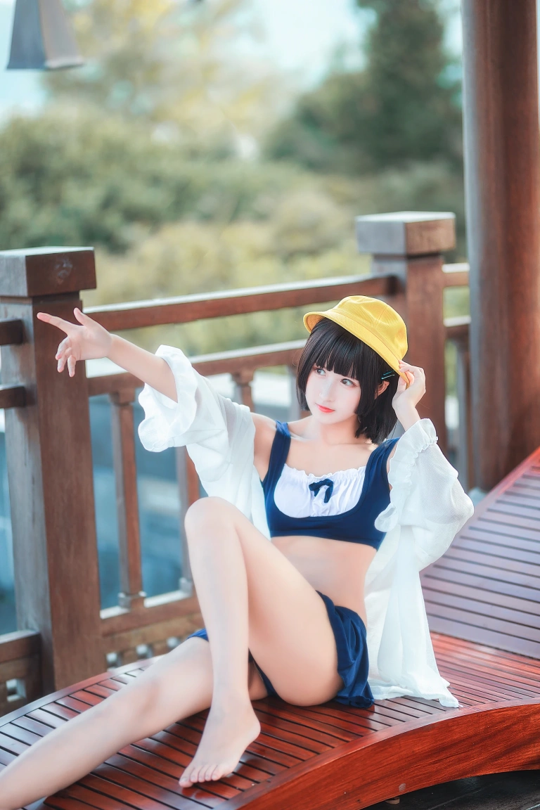 三度_69《小黄帽》写真图集 40P｜在线预览与图包下载