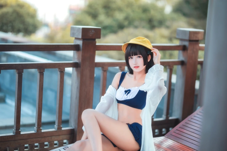 三度_69《小黄帽》写真图集 40P｜在线预览与图包下载