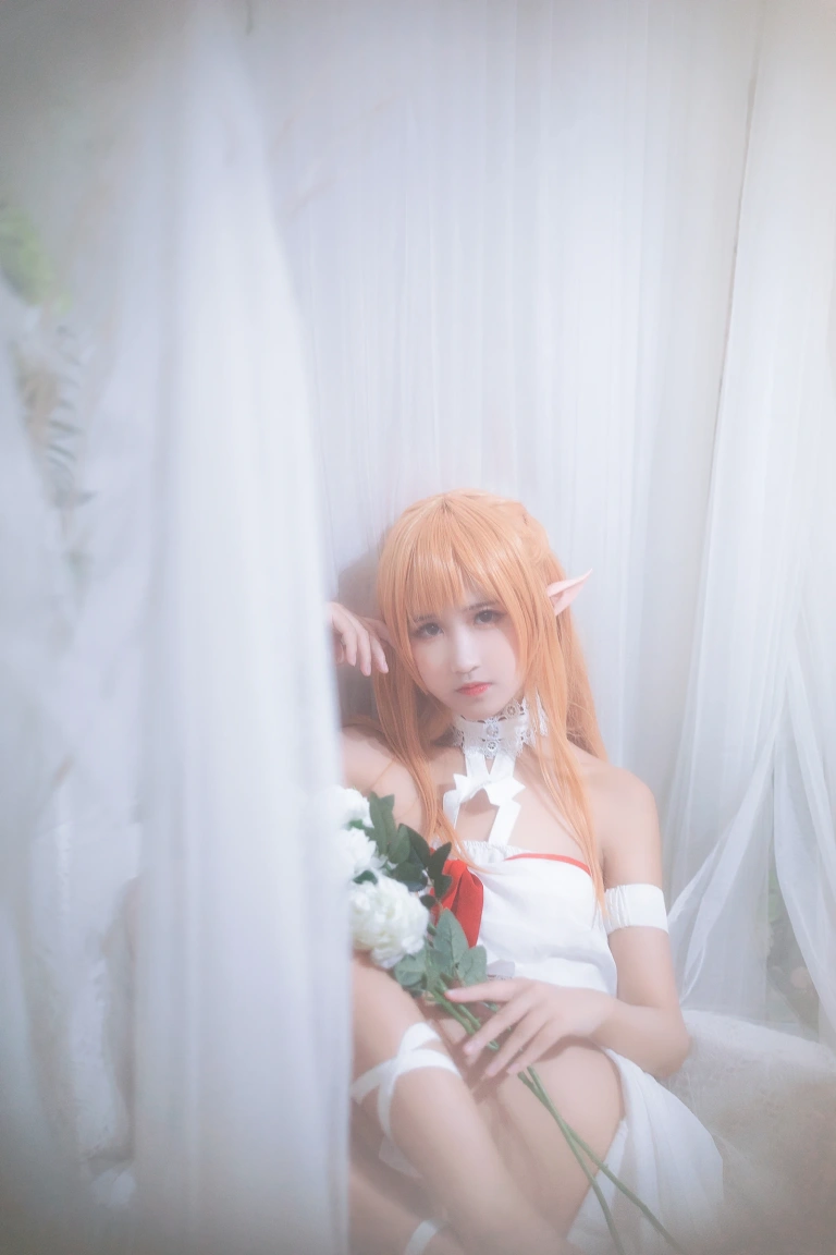 三度_69《亚斯娜》写真图集 40P｜在线预览与图包下载