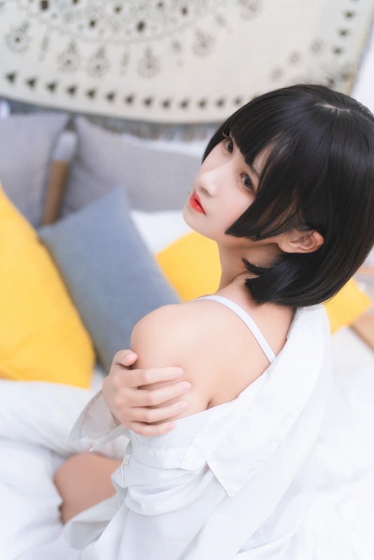 三度_69《衬衫日常》写真图集 22P｜在线预览与图包下载