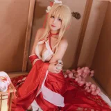三度_69《光荣 凉夜香雪》写真图集 45P+6V｜在线预览与图包下载