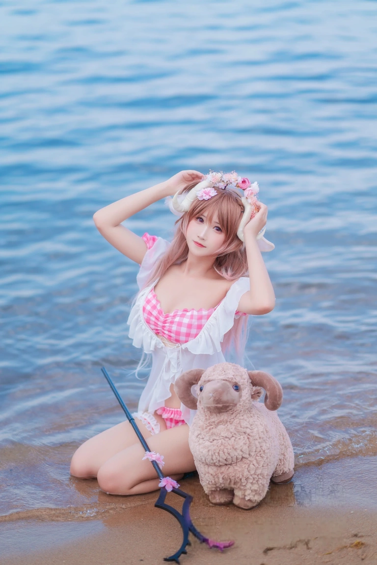三度_69《小羊泳装》写真图集 17P｜在线预览与图包下载