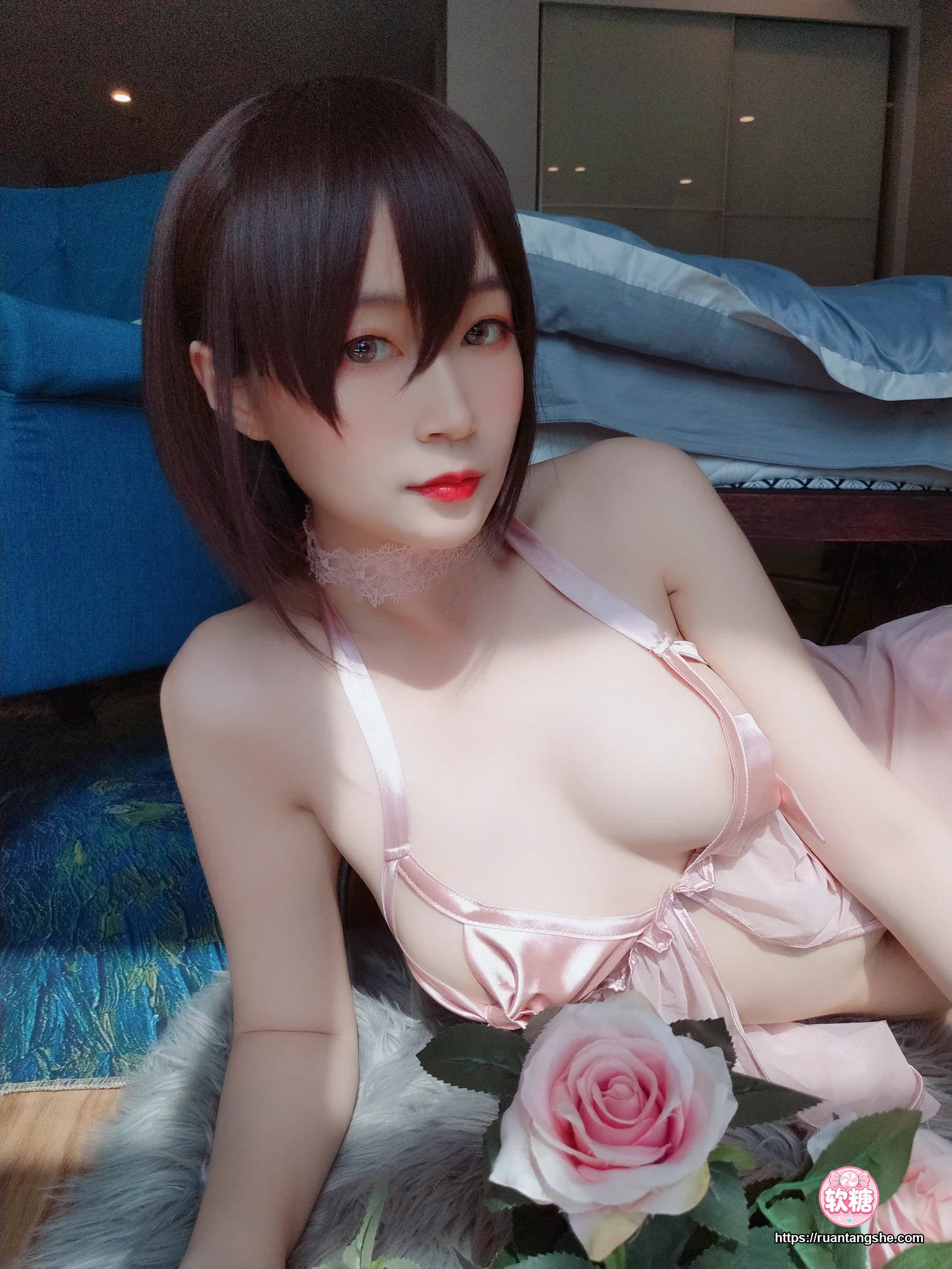 白银81 白银81 NO.007 - 粉色蝴蝶睡衣