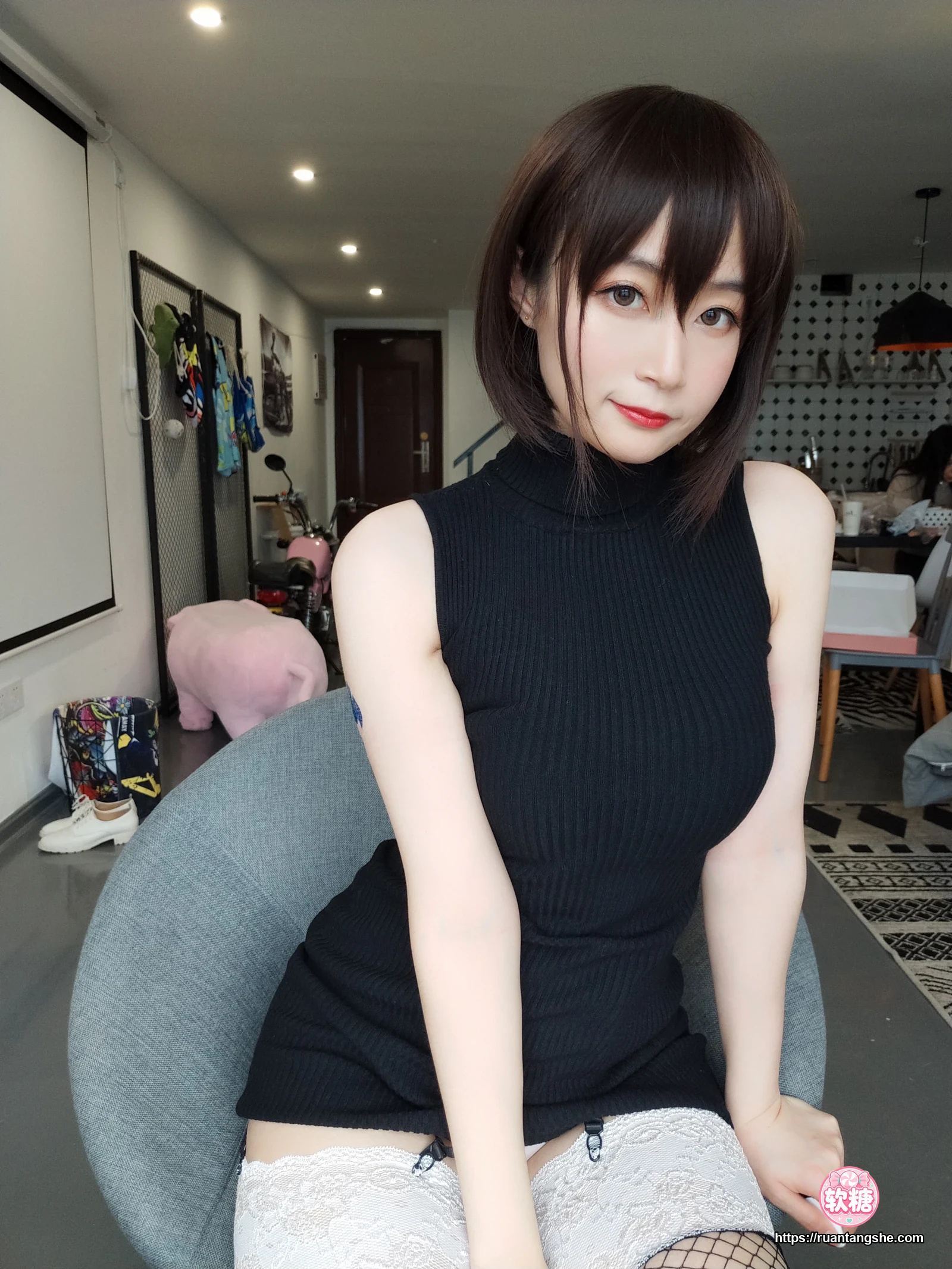 白银81 白银81 NO.009 - 黑色包臀裙