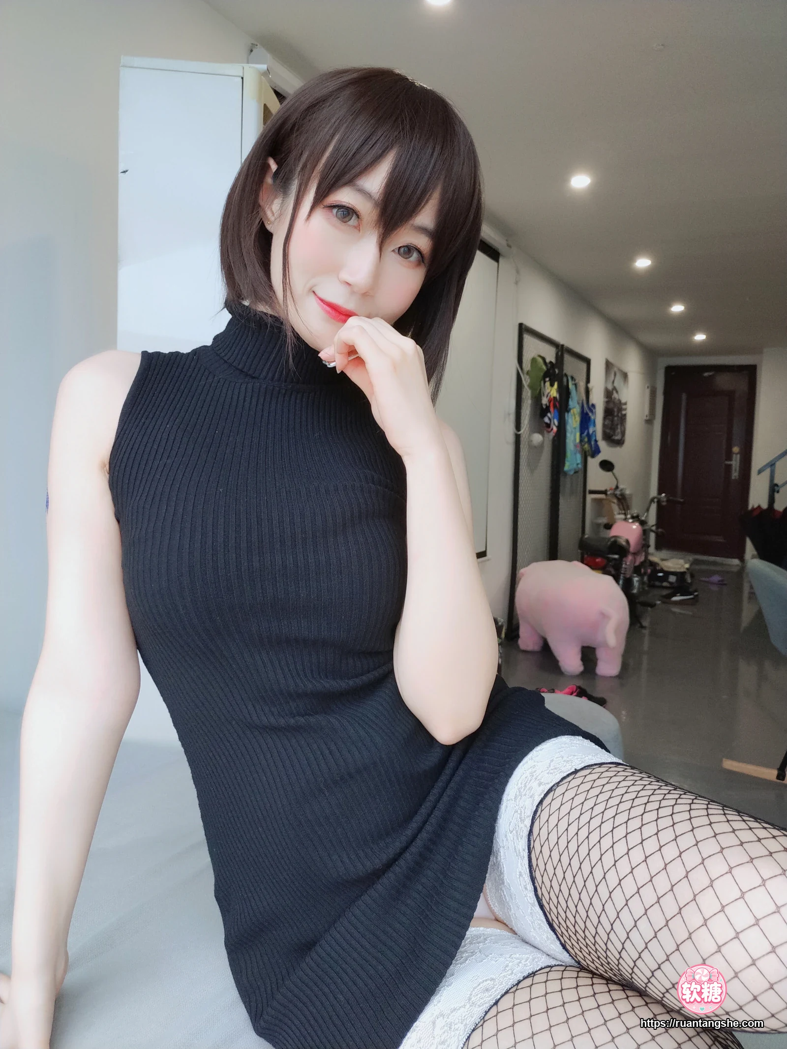 白银81 白银81 NO.009 - 黑色包臀裙