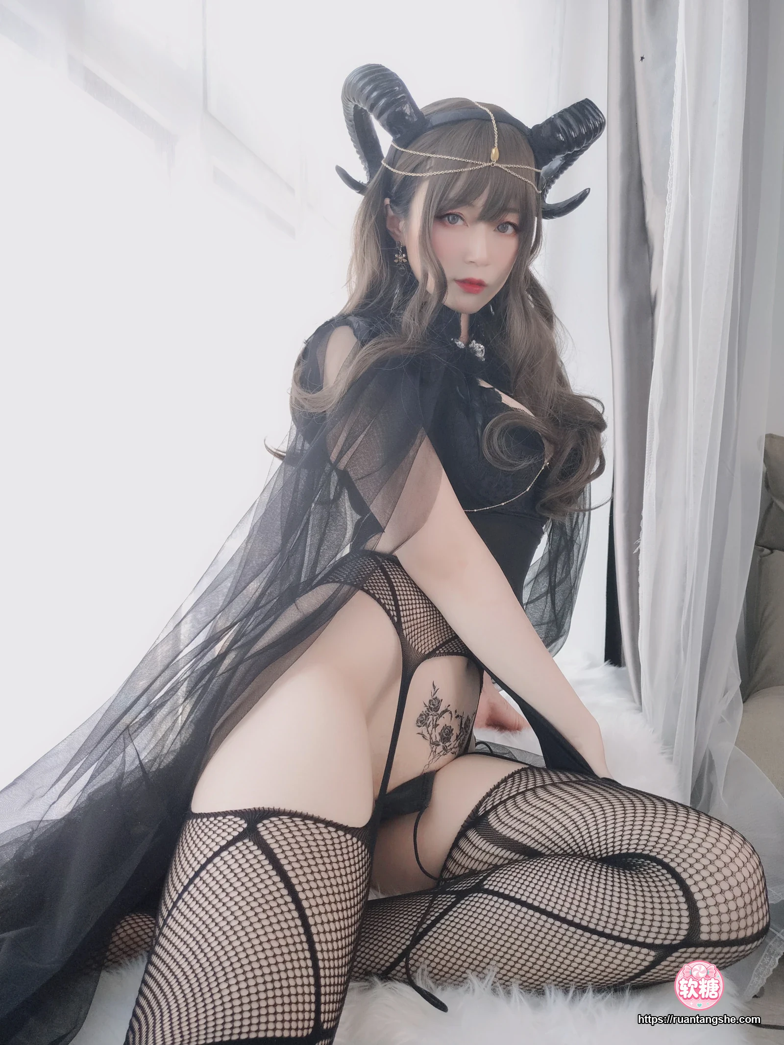 白银81 白银81 NO.018 - 黑山魅魔