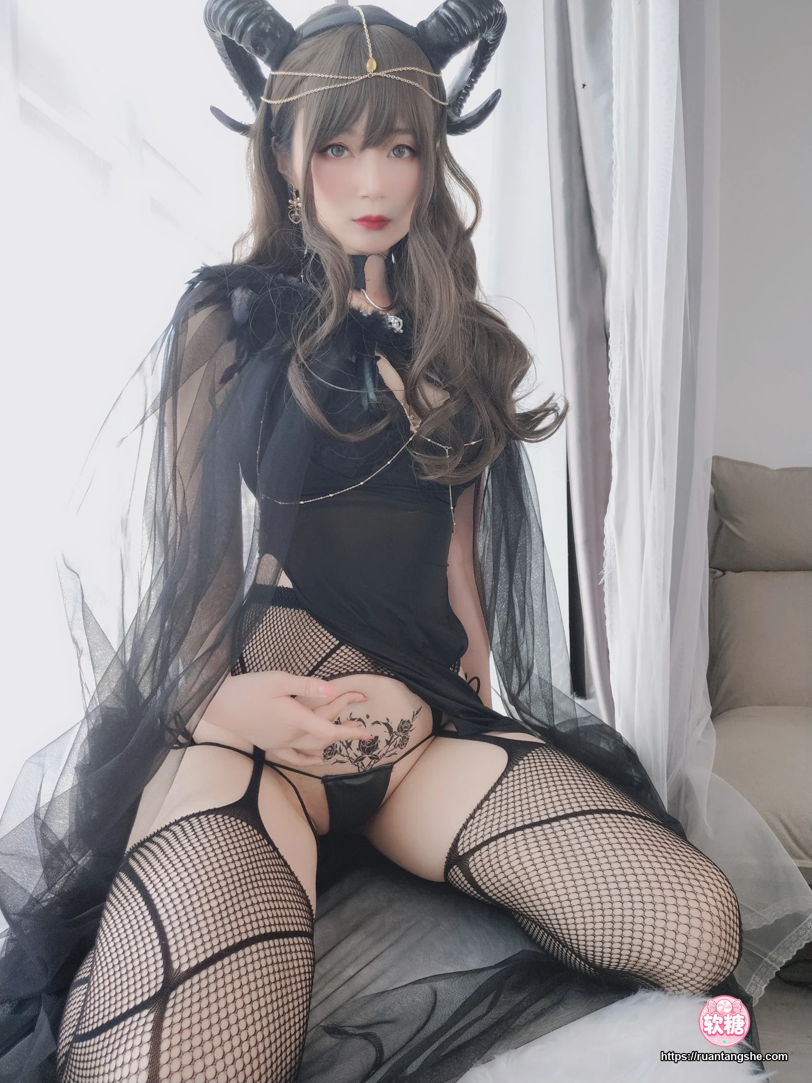 白银81 白银81 NO.018 - 黑山魅魔