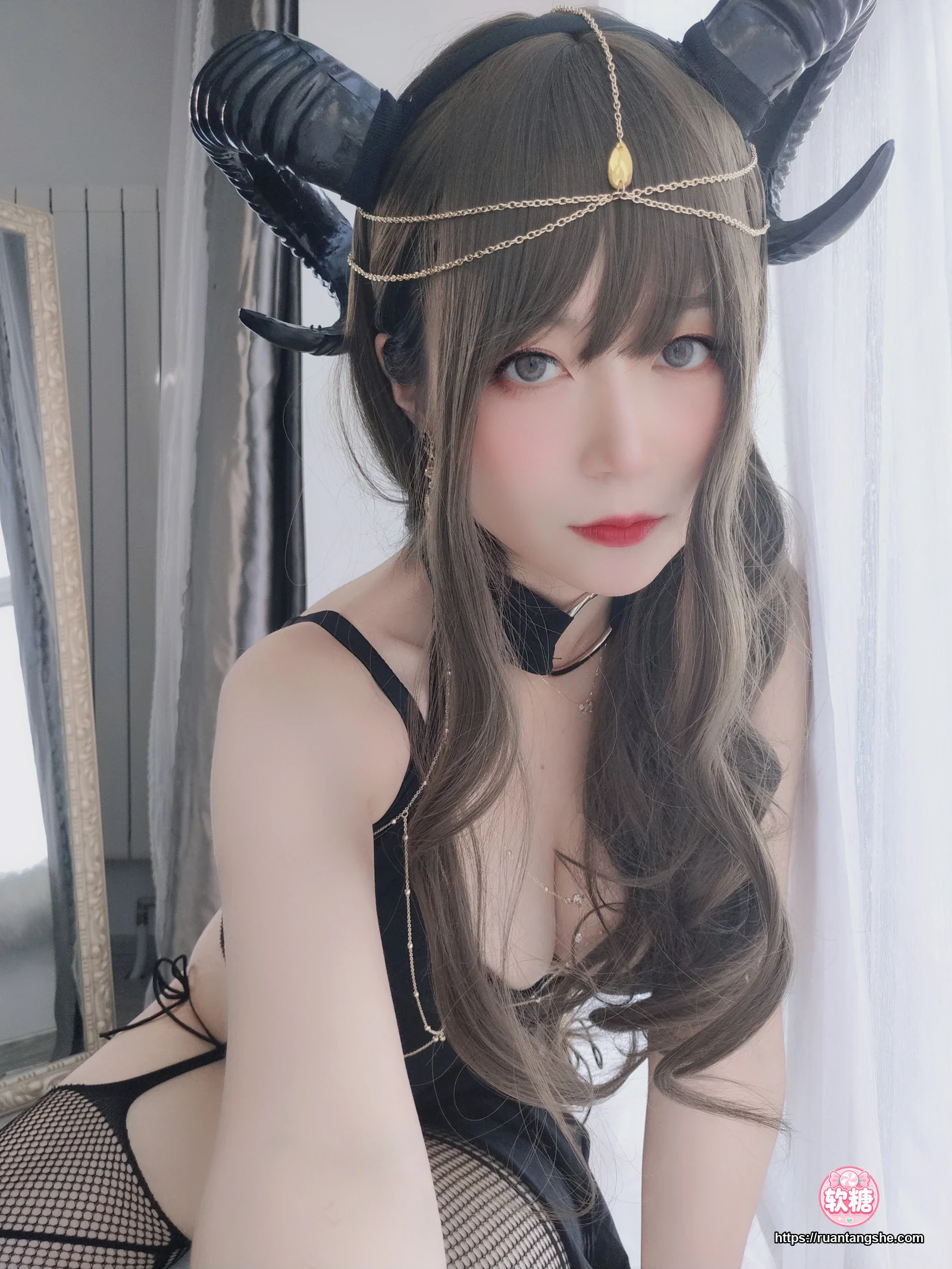 白银81 白银81 NO.018 - 黑山魅魔