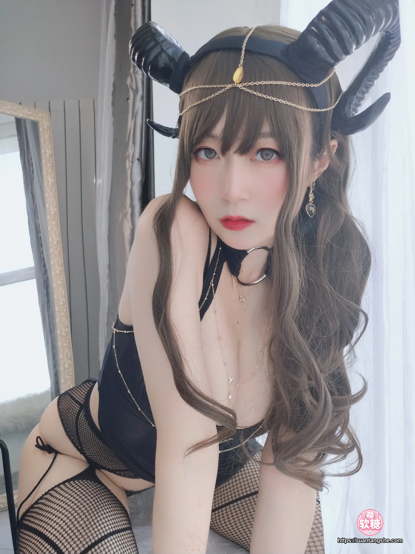 白银81 白银81 NO.018 - 黑山魅魔