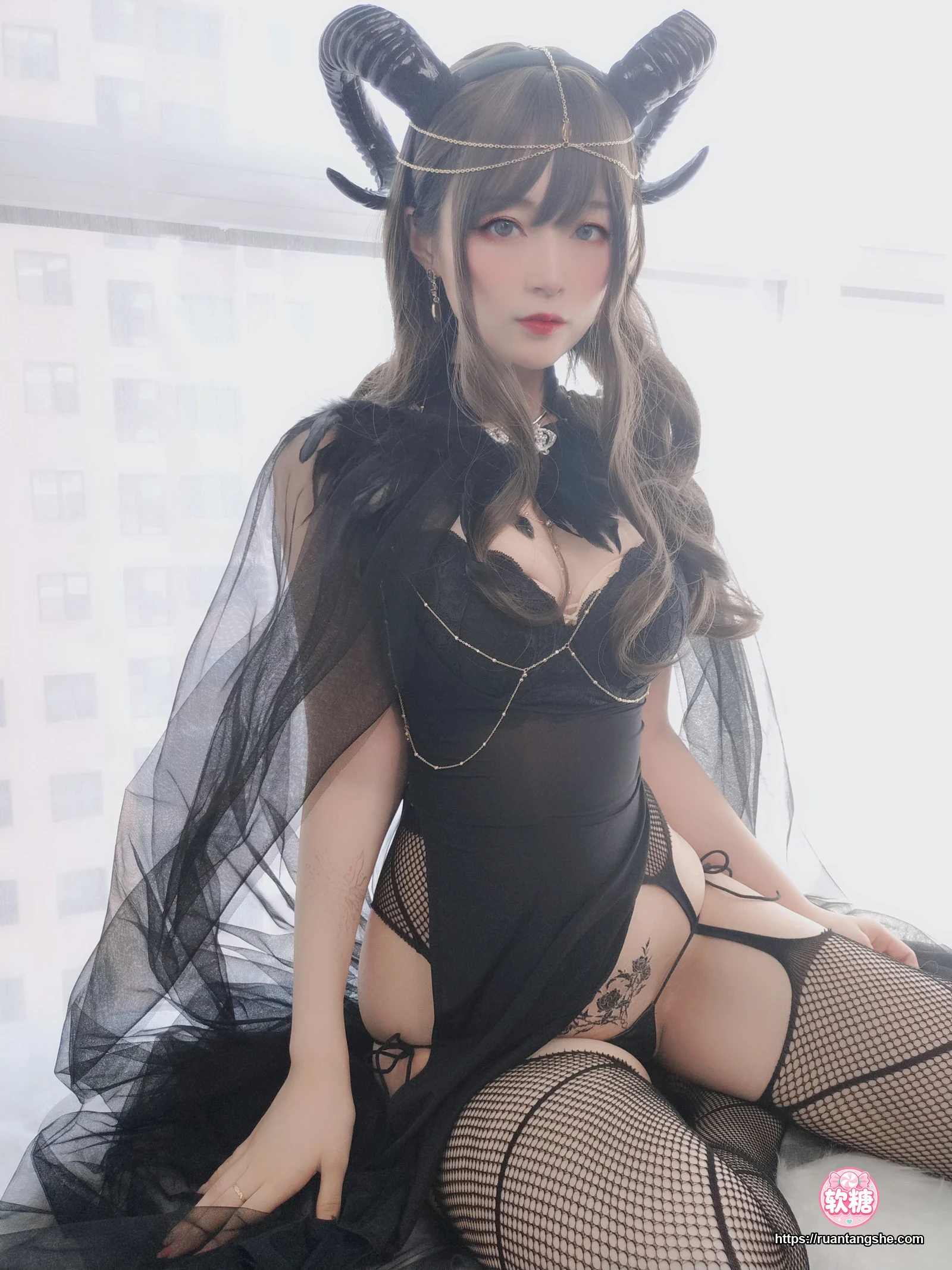 白银81 白银81 NO.018 - 黑山魅魔
