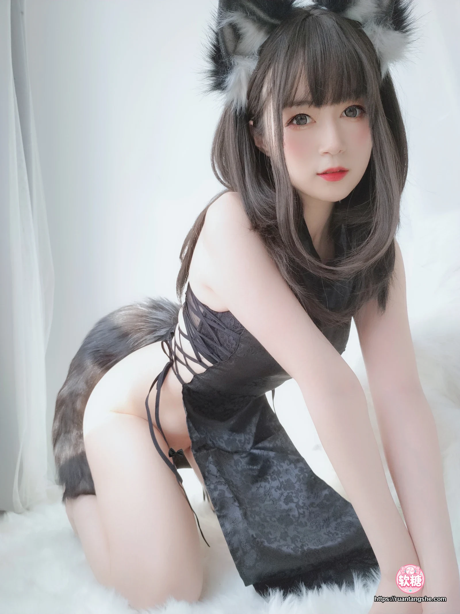 白银81 白银81 NO.027 - 小黑狼